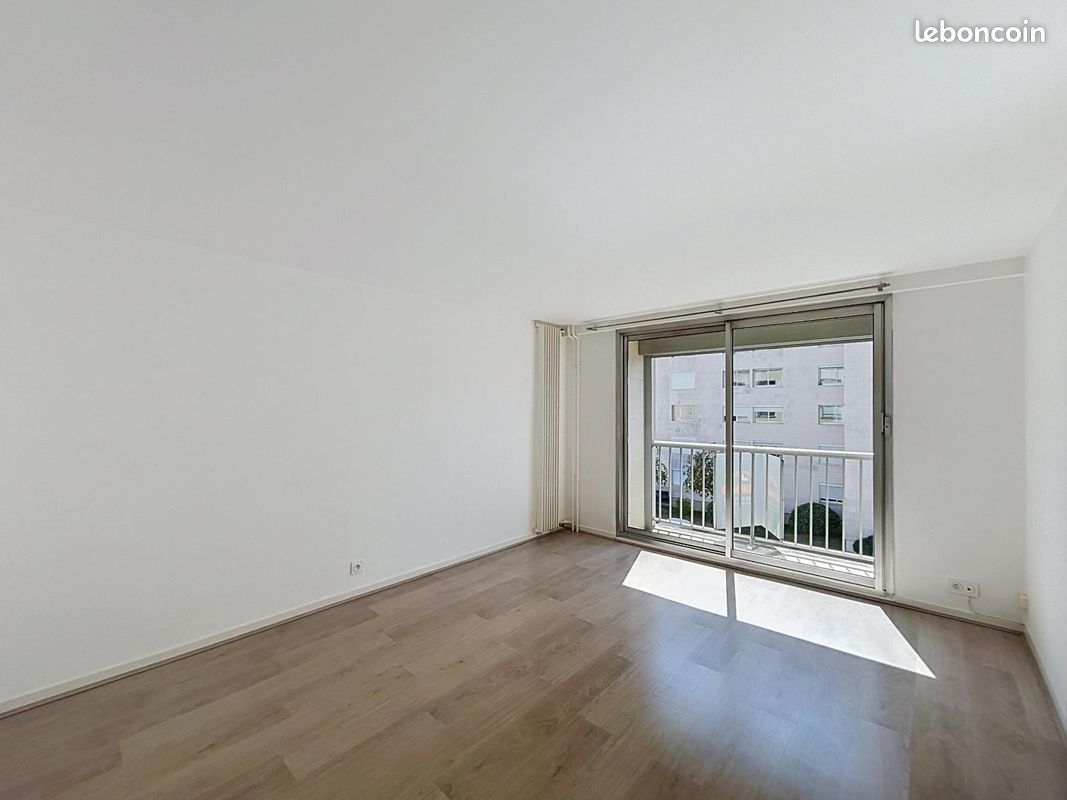 Appartement 1 pièce 28 m² · à Reims · 28 m² · 444 €