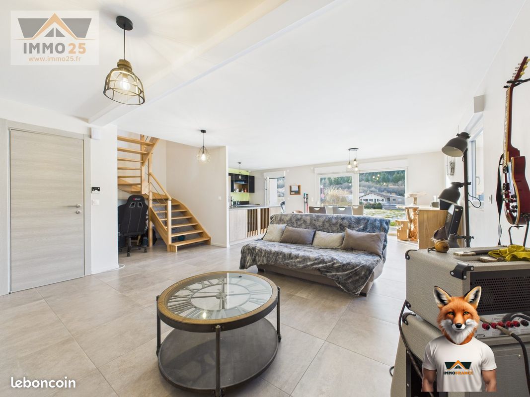 Appartement 4 pièces 111 m² · à Orchamps-Vennes · 111 m² · 344 000 €