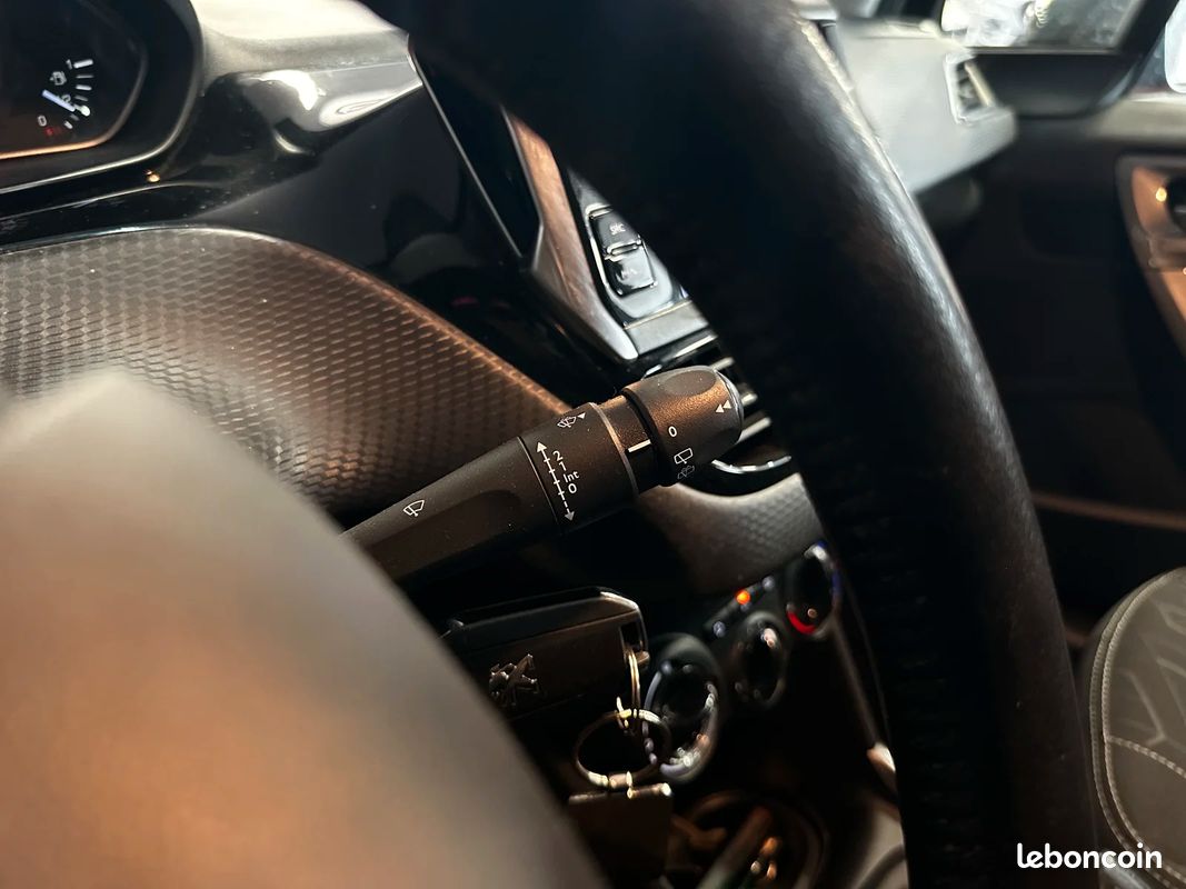 Peugeot 2008 Style 1.2 VTI 82ch - Apple Carplay - KIT DISTRIBUTION OK (image 19)