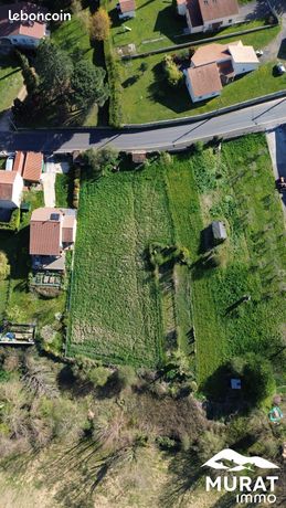 Terrain 1965 m² Vic-le-Comte
