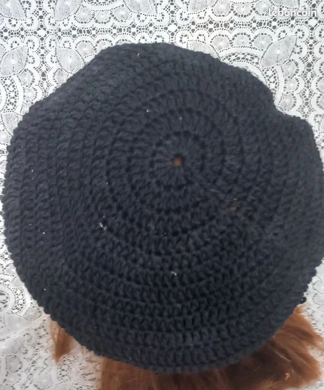 Bonnet beret femme noir avec paillettes en coton fait main (image 3)
