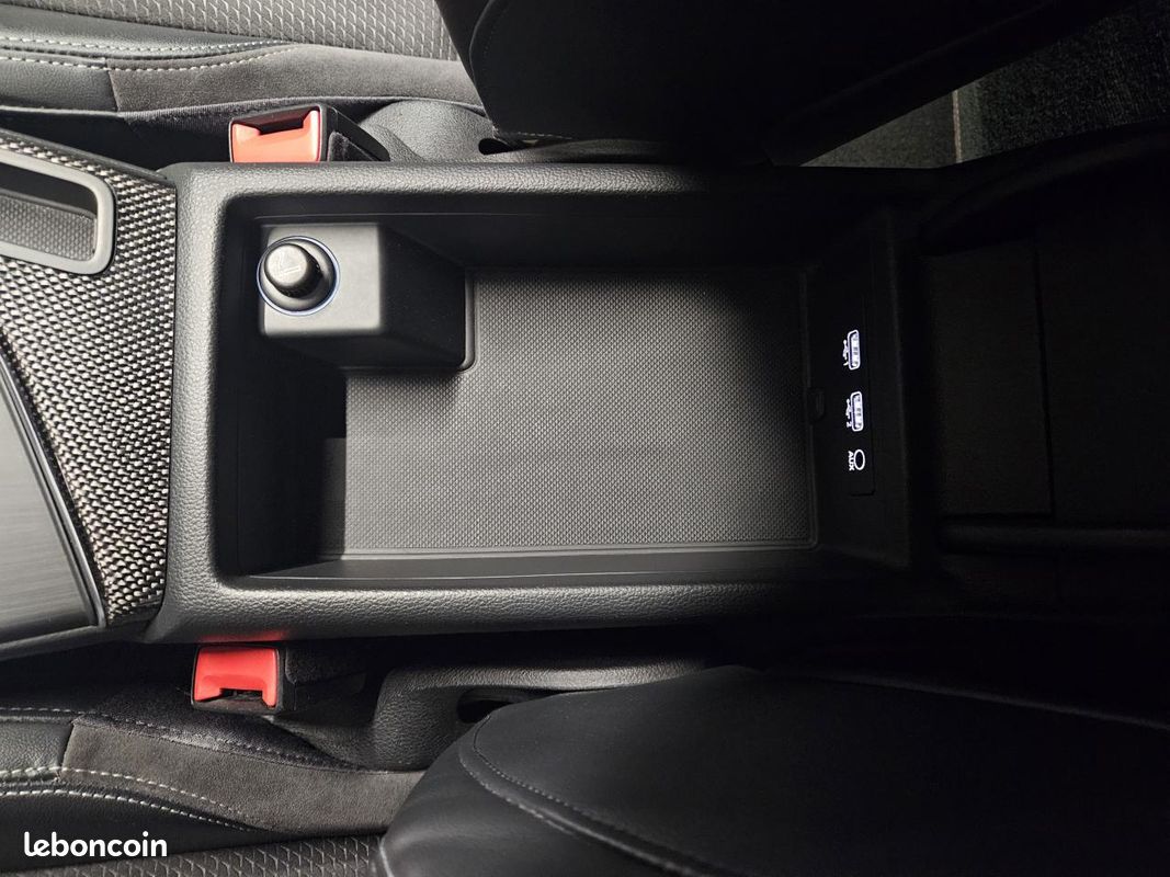 AUDI S4 AVANT 3.0 V6 TFSI 354 Quattro Tiptronic (image 40)