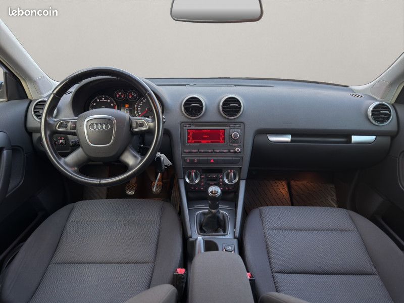 Audi A3 1.2 TFSI 105CH START/STOP ATTRACTION 5P (image 10)