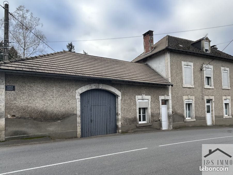 Maison de ville 6 pièces 194 m² - Chabanais 16150 (image principale 1)