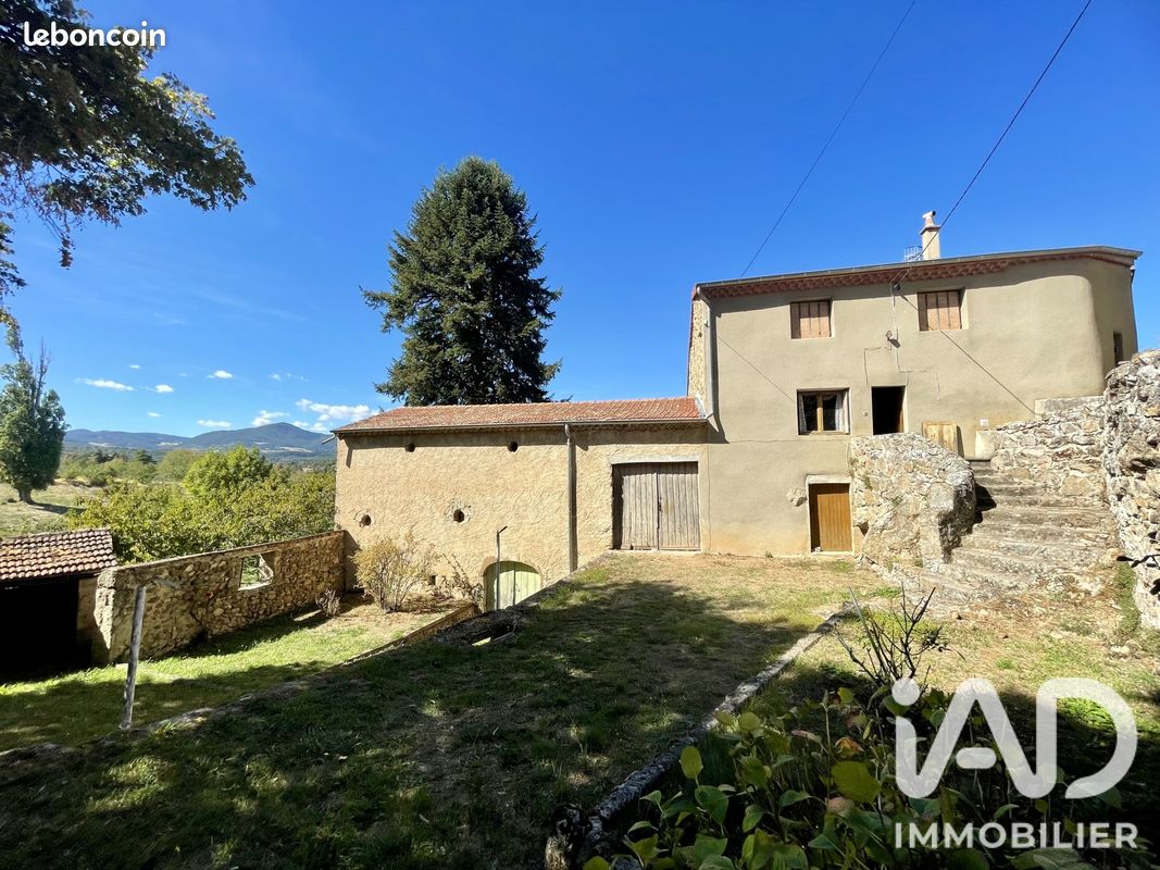 Maison 3 pièces 90 m² · à Saint-Jeure-d'Ay · 90 m² · 215 000 €