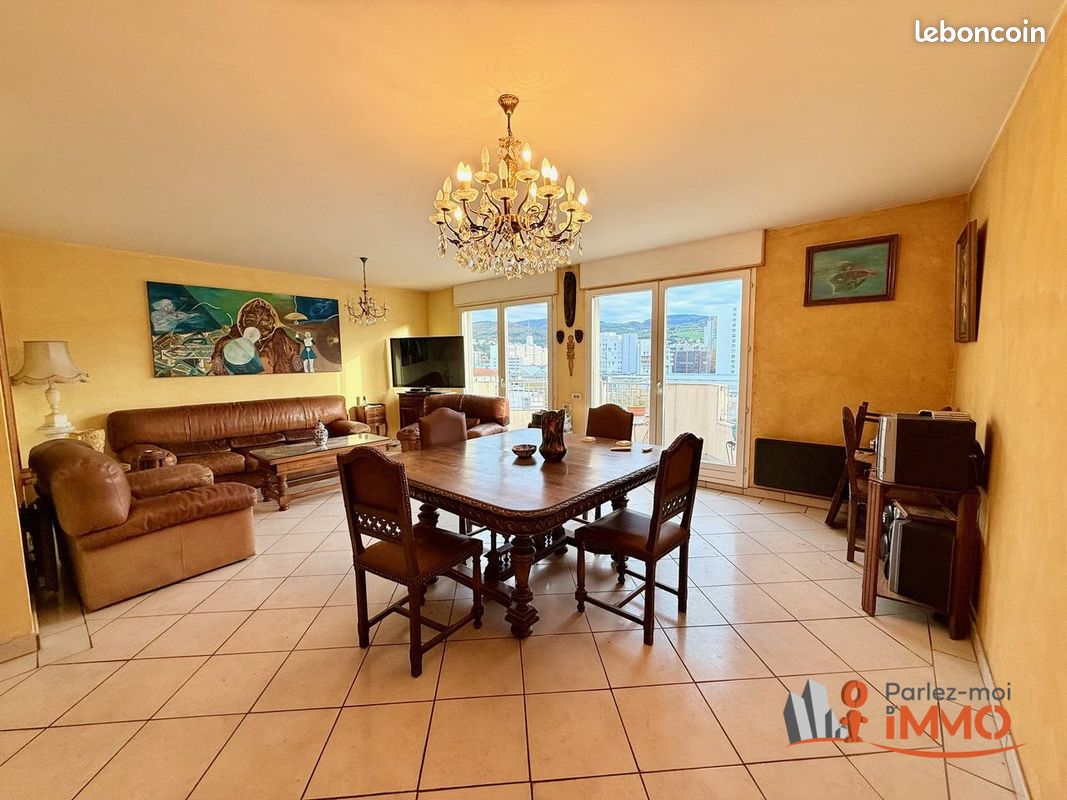 Appartement 5 pièces 98 m² · à Saint-Étienne · 98 m² · 130 000 €