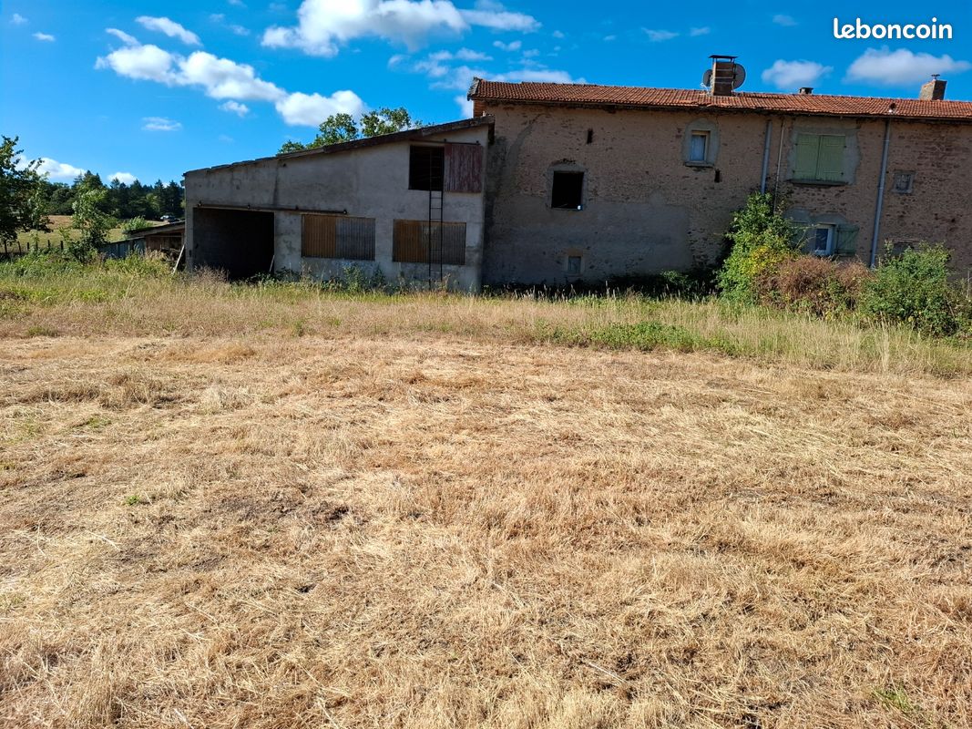 Maison 6 pièces 110 m² · à Chauffailles · 110 m² · 120 000 €