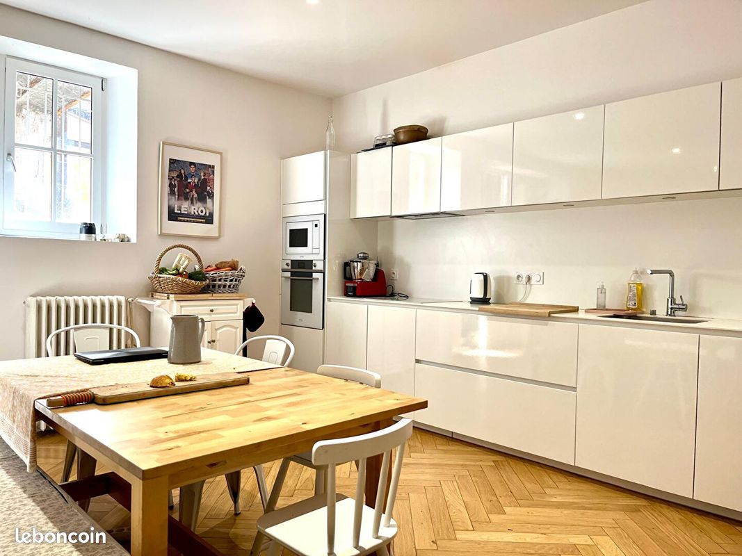 Appartement 3 pièces 119 m² · à Clermont-Ferrand · 119 m² · 1 200 €