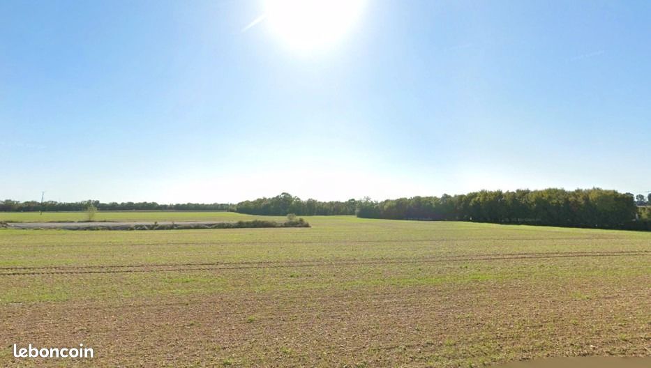 Terrain 377 m² · à Saint-Jean-de-Liversay · 63 500 €