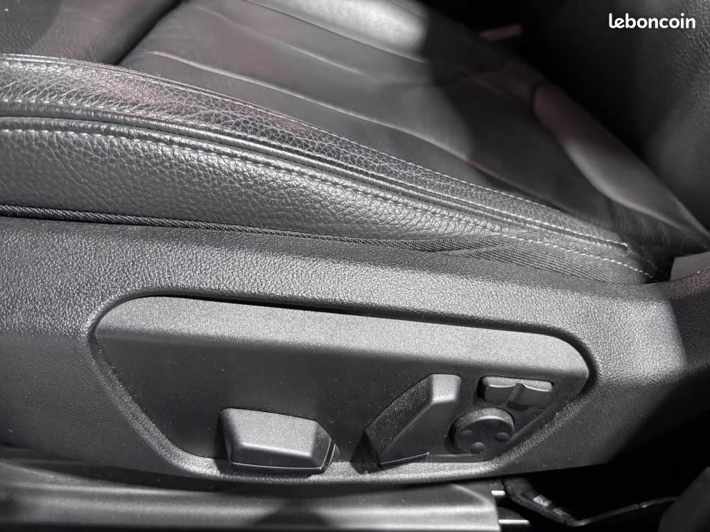 BMW SERIE 1 120d xDrive M Sport /Toit ouvrant/HUD/Harman Kardon/Sièges élec et chauffants/ (image 24)