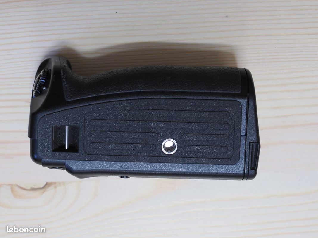 Grip Olympus HLD-9, très bon état (image 6)