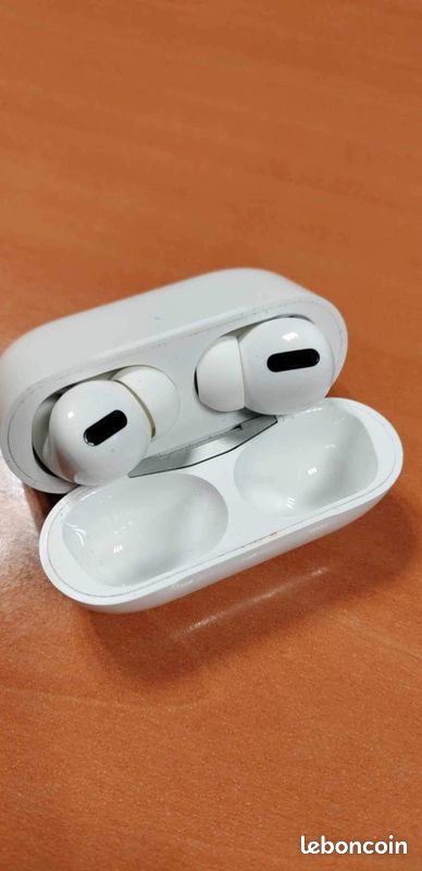 AirPods Pro - 1ere Génération (image 2)