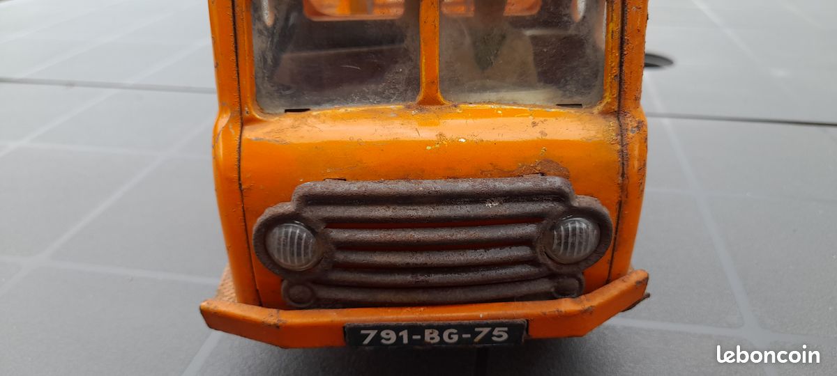 Joustra Réf 466 - Ford Cargo Camion Dépannage Auto Service Tole Mecanique 44cm A52615
