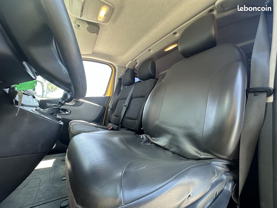 Renault Trafic 1.6 DC1 125 CH BVM6 L2H1 CABINE APPROFONDIE 6 PLACES / MOTEUR A CHAINE (image 5)
