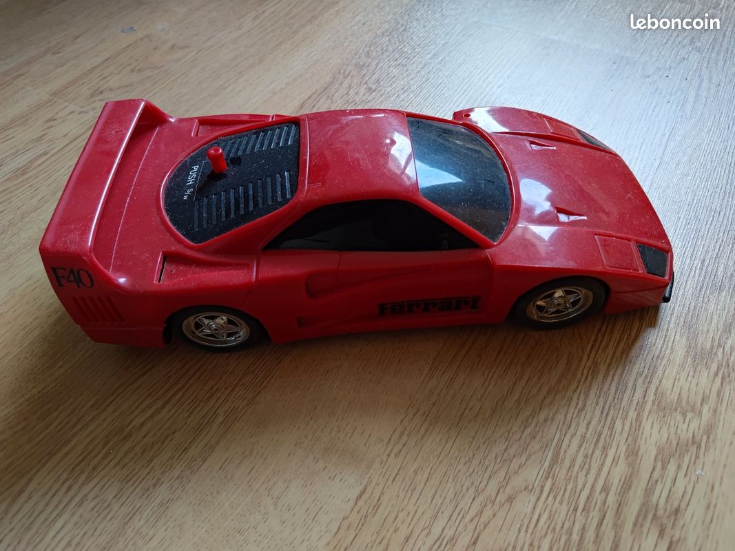 Voiture Ferrari (image 2)