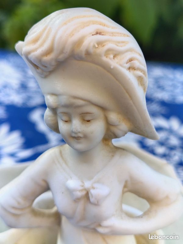 Vase Miniature En Porcelaine – Forme Soulier – Décor Art Déco Vert