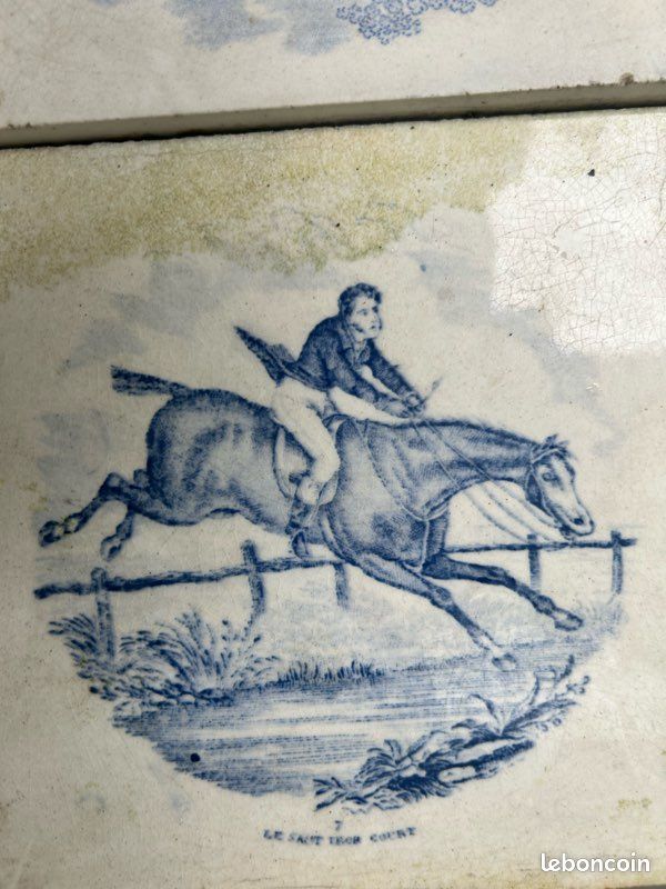 Petite table en fer forgé et ses carreaux de faïence d’époque (image 9)