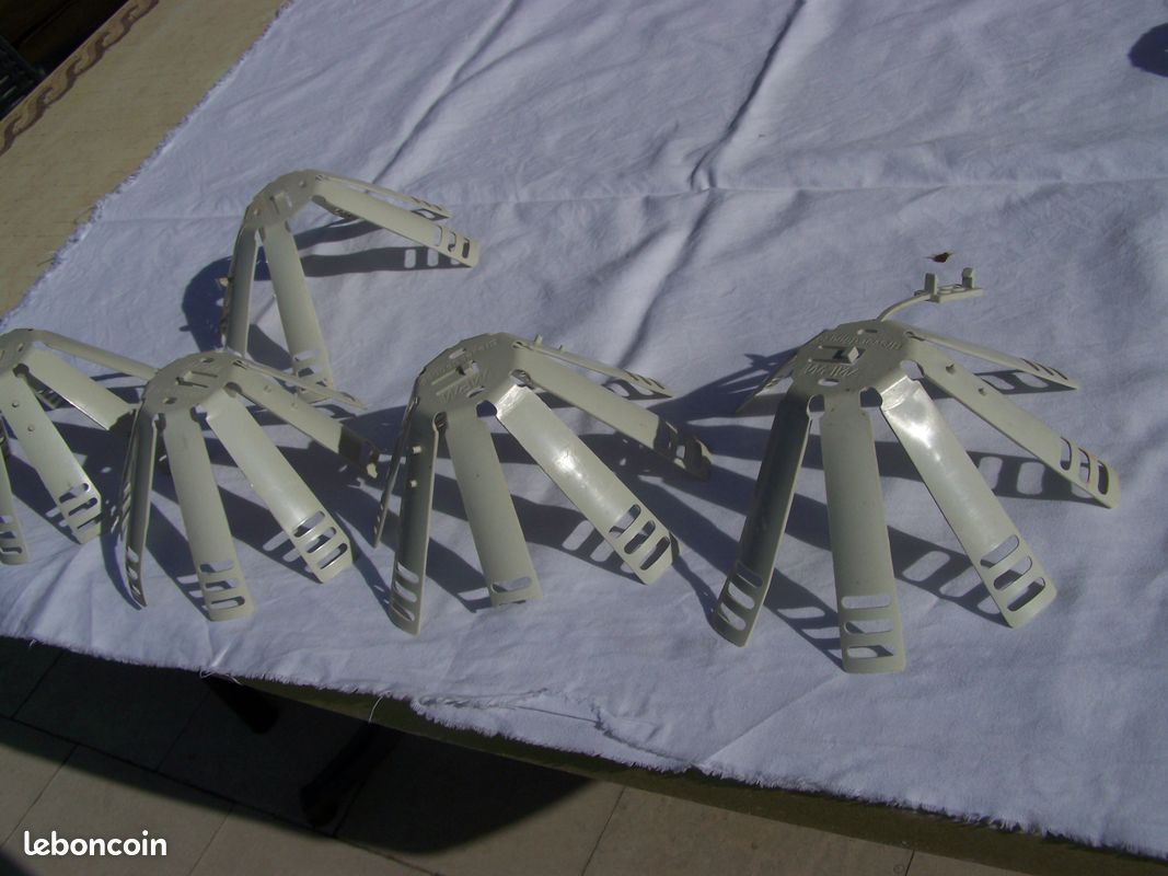 Lot de 11 écarteurs d'isolant en rouleau pour spots incastrables avec notice (image 8)