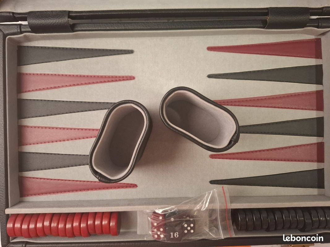 Relaxdays Set Complet Backgammon Élégant En Mallette Rouge - Jeu De Société Portable