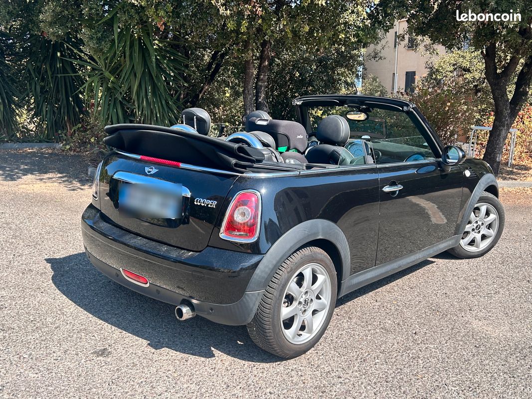 Mini cooper cabriolet (image 1)