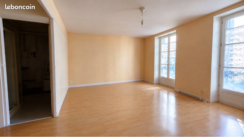 Appartement 1 pièce 30 m² · à Fontenay-le-Comte · 30 m² · 420 €/mois