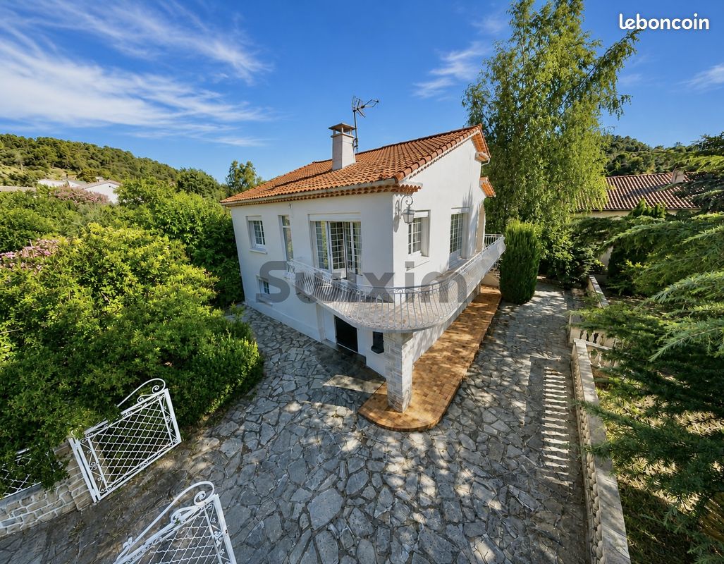 Maison 6 pièces 155 m² · à Branoux-les-Taillades · 155 m² · 190 000 €