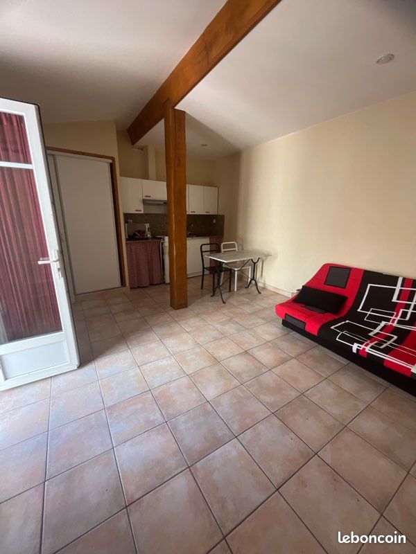 Appartement 1 pièce 23 m² · à Castres · 23 m² · 330 €