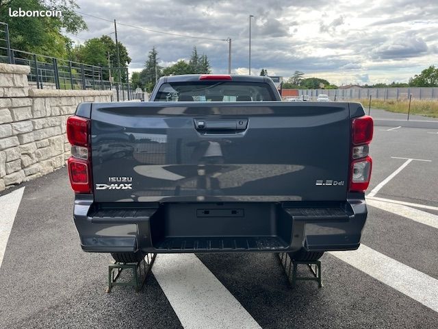 Isuzu D-MAX 2.2 DDI 164CH EVOLUTION SPACE M/T (image 5)