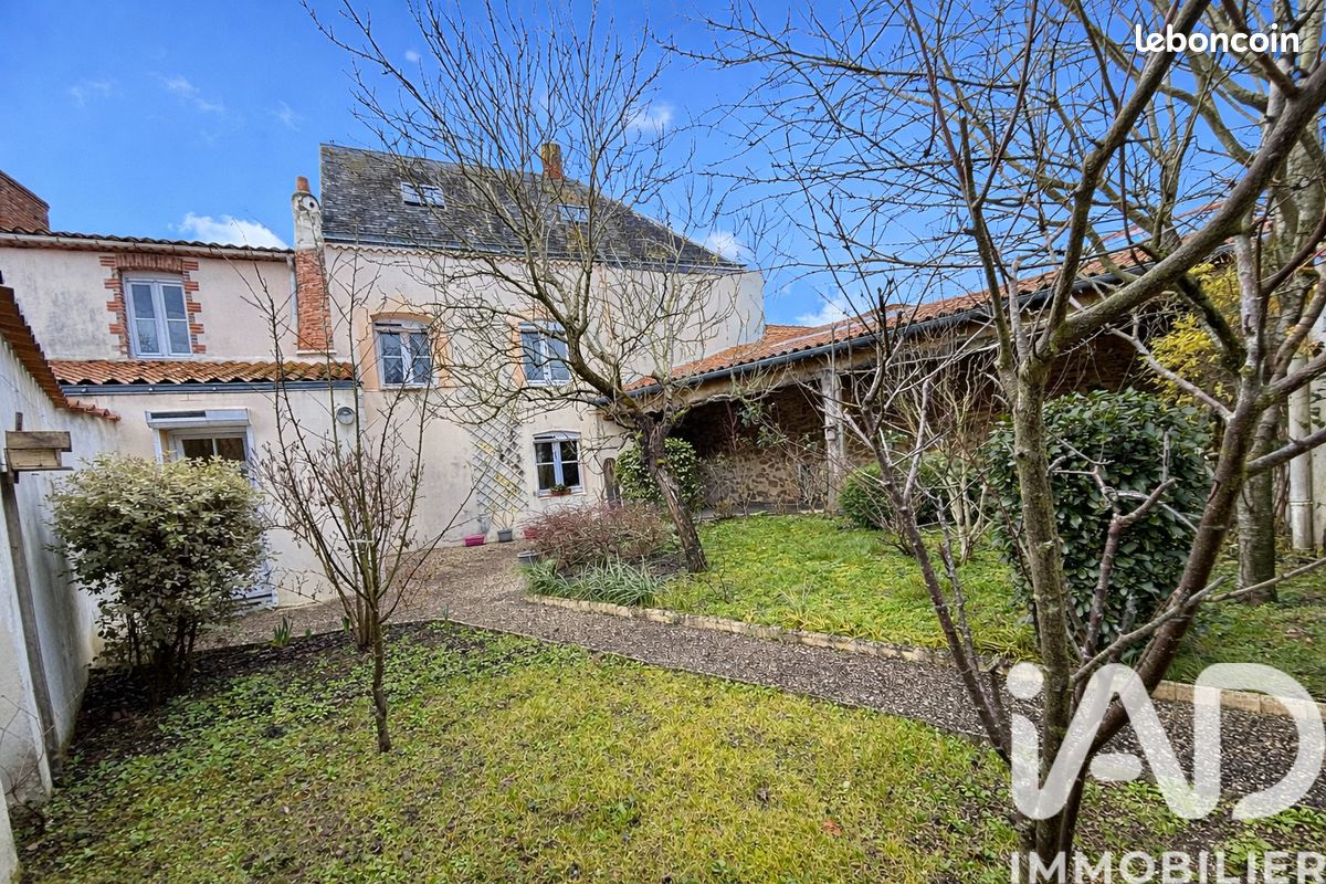 Maison 6 pièces 159 m² · à Le Poiré-sur-Vie · 159 m² · 299 500 €