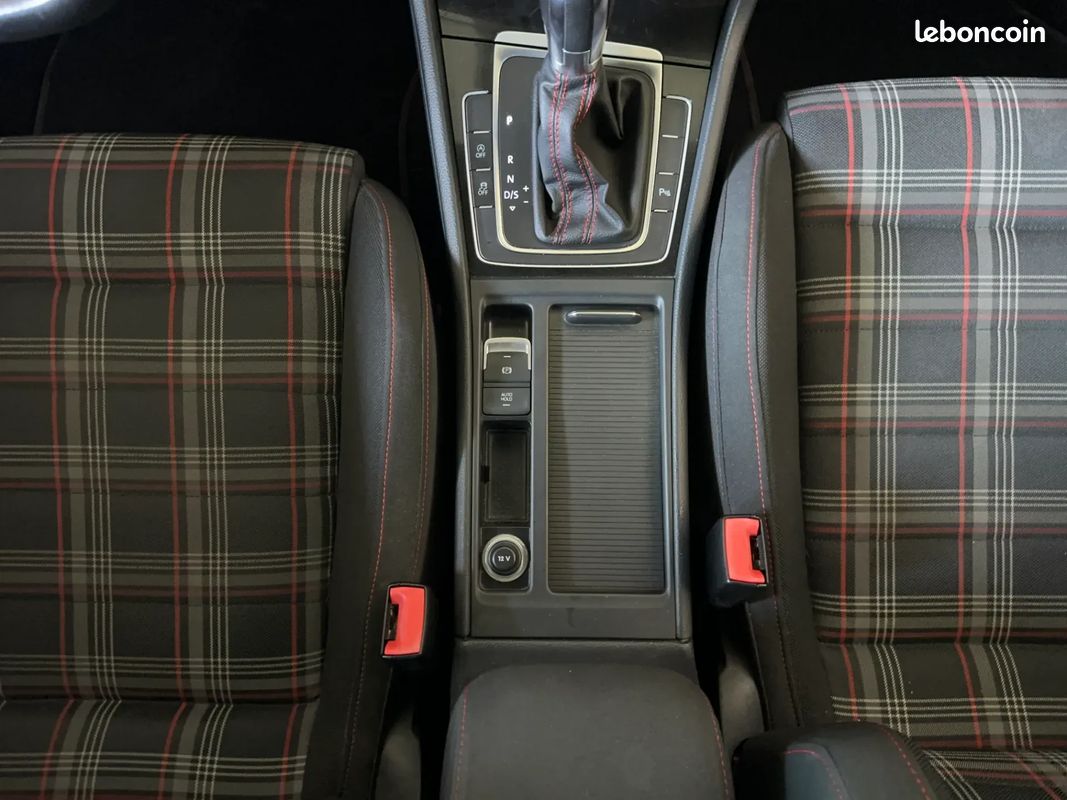 VOLKSWAGEN Golf VI 7 2.0 230ch GTI Performance DSG 7 - 2014 - Suivi complet - Boîte auto - LED (image 23)
