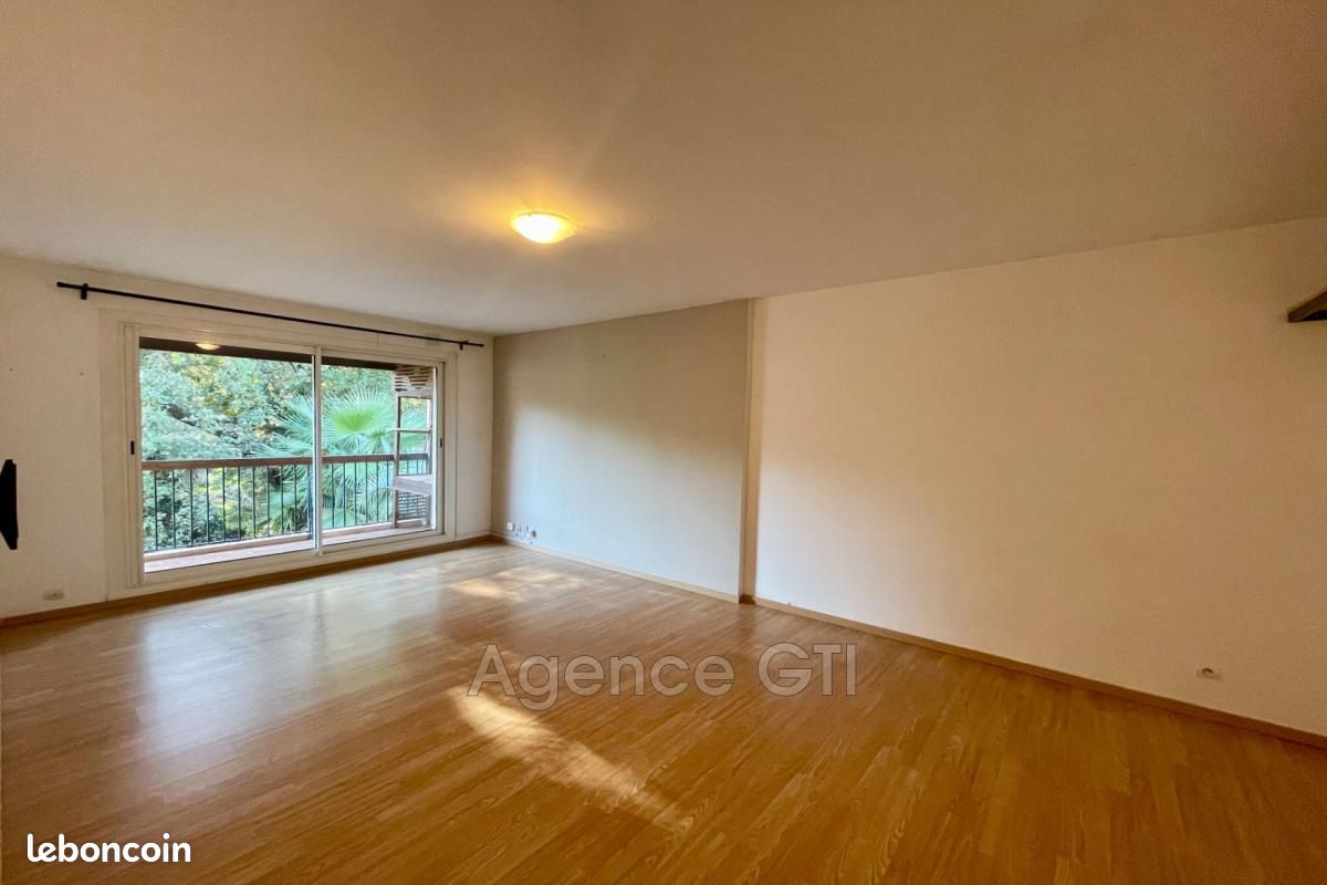 Appartement 2 pièces 51 m² · à Hyères · 51 m² · 709 €/mois