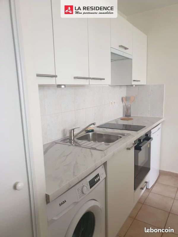Appartement 1 pièce 30 m² · à Guyancourt · 30 m² · 863 €/mois