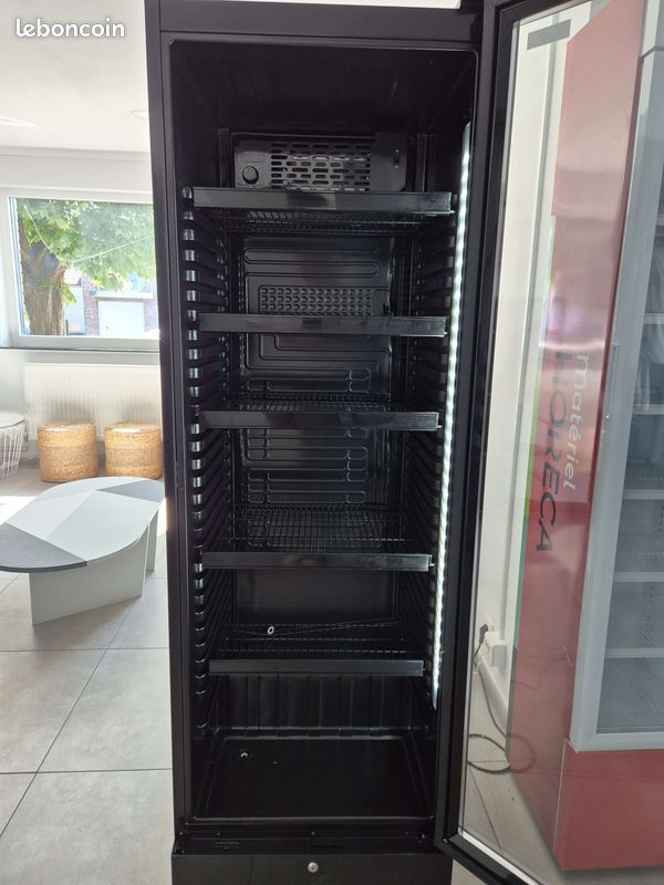 ✅NEUF Frigo Vitrine à Boissons 380 Litres Full Black – 1 Porte – Éclairage LED (image 4)