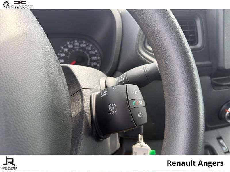 Renault Master CCb RJ3500 L2 2.3 Blue dCi PAF AR court 130ch Confort 29570 HT (image 13)