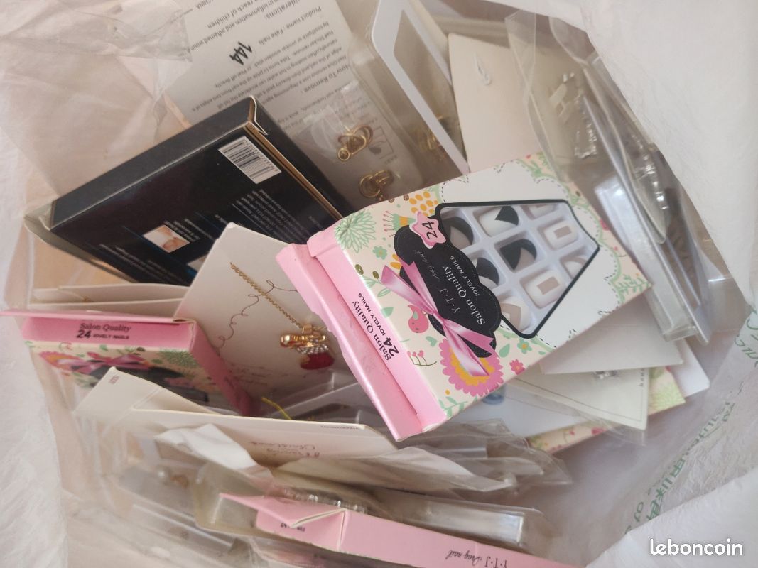 Gros lot bijoux fantaisie + onglerie neufs – Déstockage revendeur (image 2)