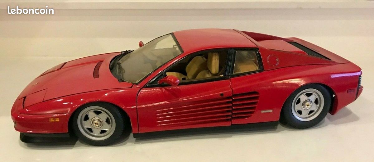 Pocher Ferrari Testarossa TARGA 1/8 schaalmodellen (image 16)