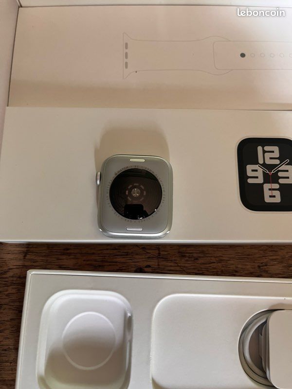 Apple watch se 2 Wifi + Cellular 44mm batterie 100% (image 4)