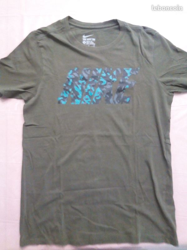 T shirt Nike neufs (image 3)
