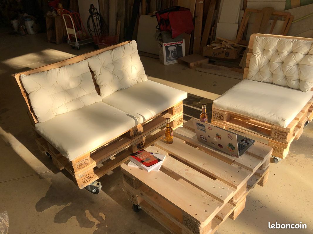 Salon d'extérieur fait-mains à partir de palettes (image 1)