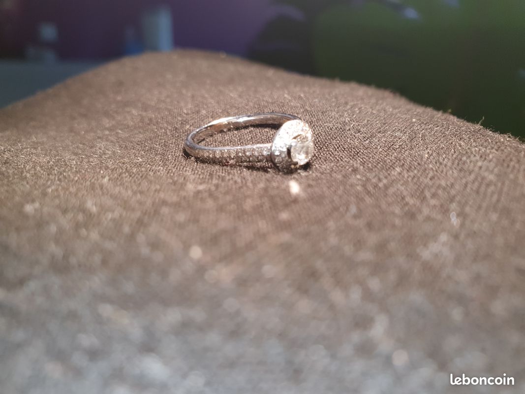 A saisir Bague or blanc diamant neuve bradée (image 1)