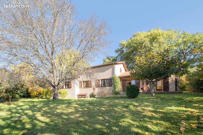 Villa 5 pièces 192 m²