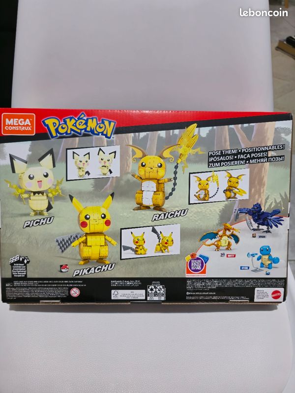 Mega Construx Pokémon Pikachu Evolution Trio (image 2)