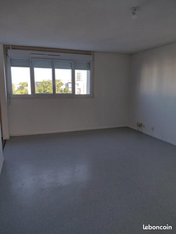 Appartement 3 pièces 86 m² · à Moulins · 86 m² · 684 €/mois
