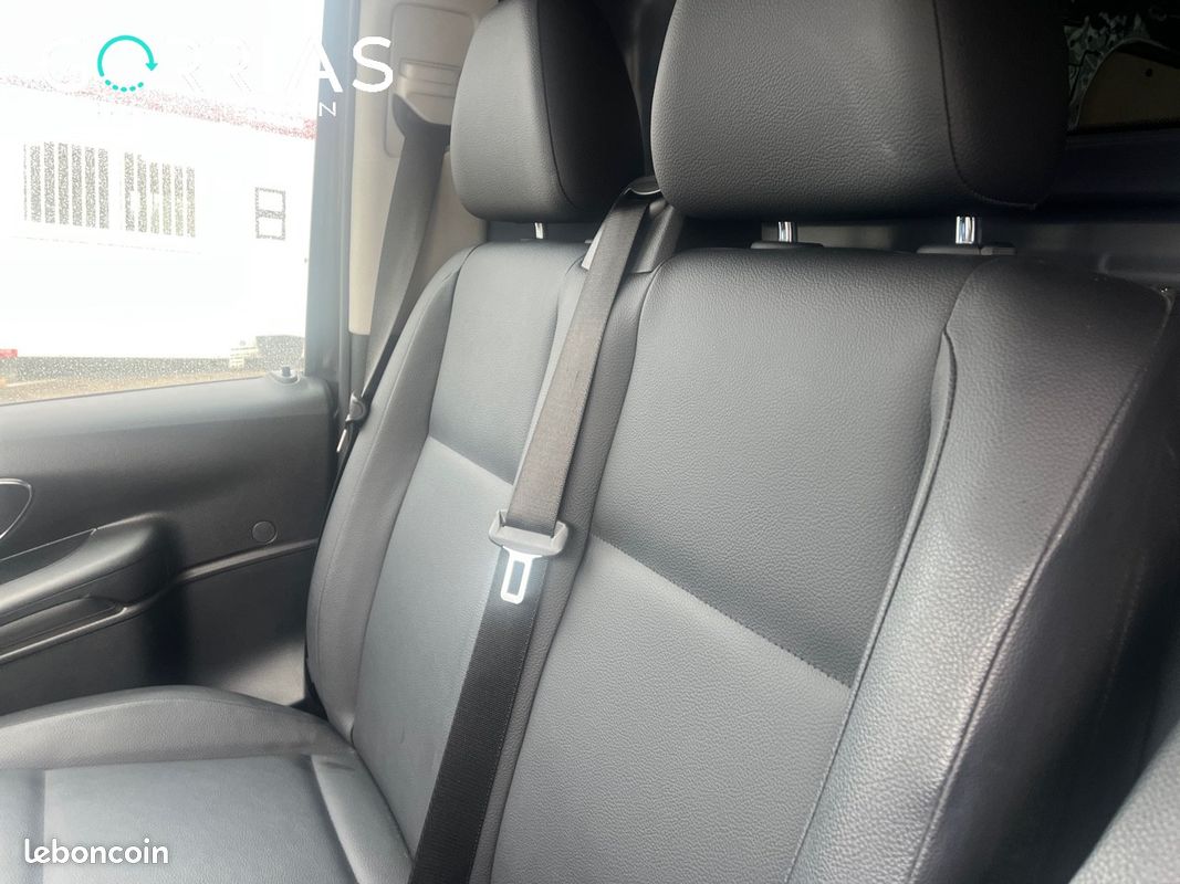 Vito fourgon 190ch compact finition Select (image 10)