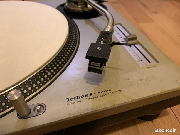 PLATINE DISQUES VINYLES vintage Technics SL-Q200 à restaurer EUR 39,99