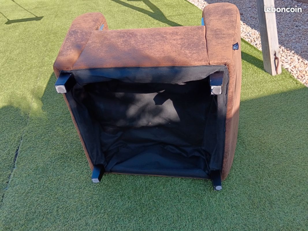 Fauteuil club Stanis tissu aspect cuir vieilli (image 10)