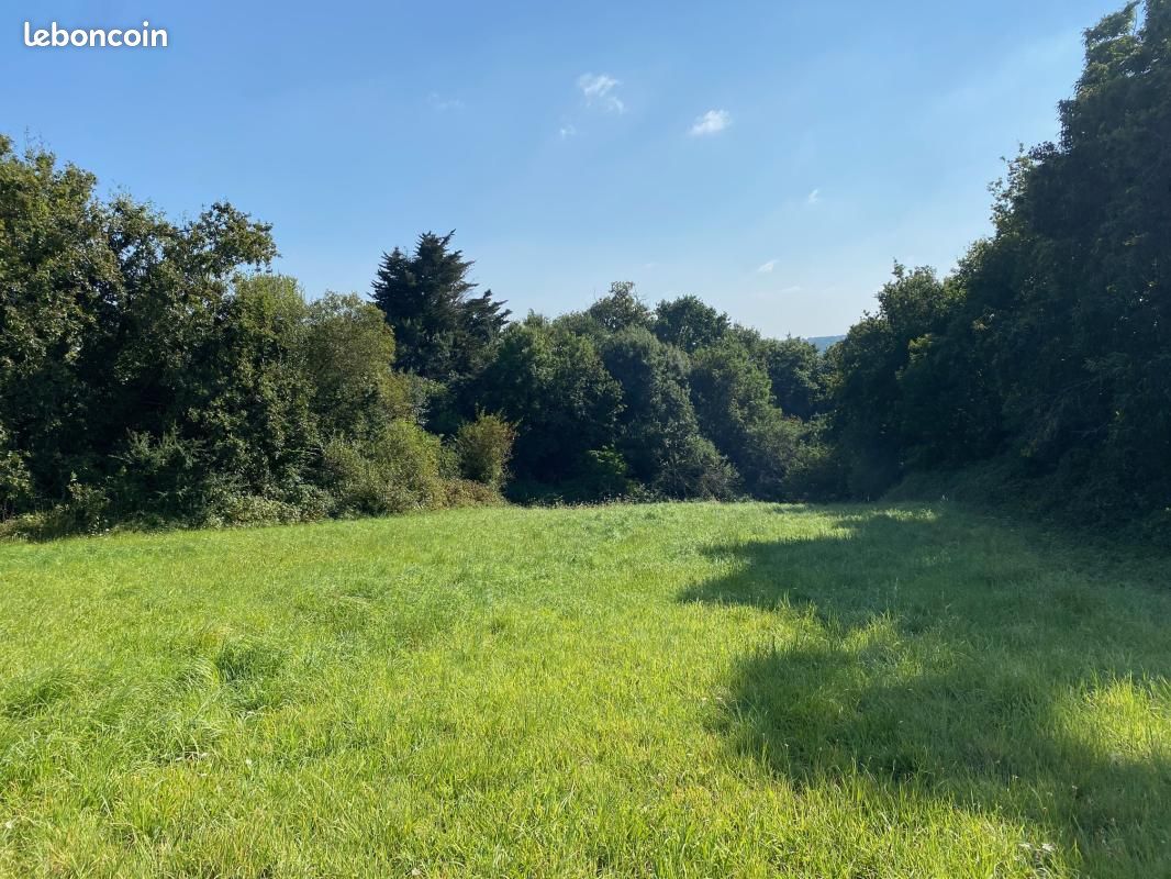 Terrain 579 m² · à Plomelin · 87 000 €