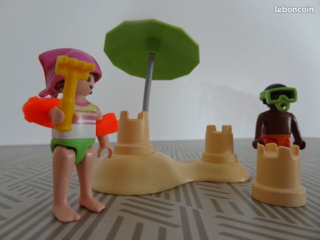 Playmobil 9085 – Enfants et châteaux de sable avec parasol (image 3)