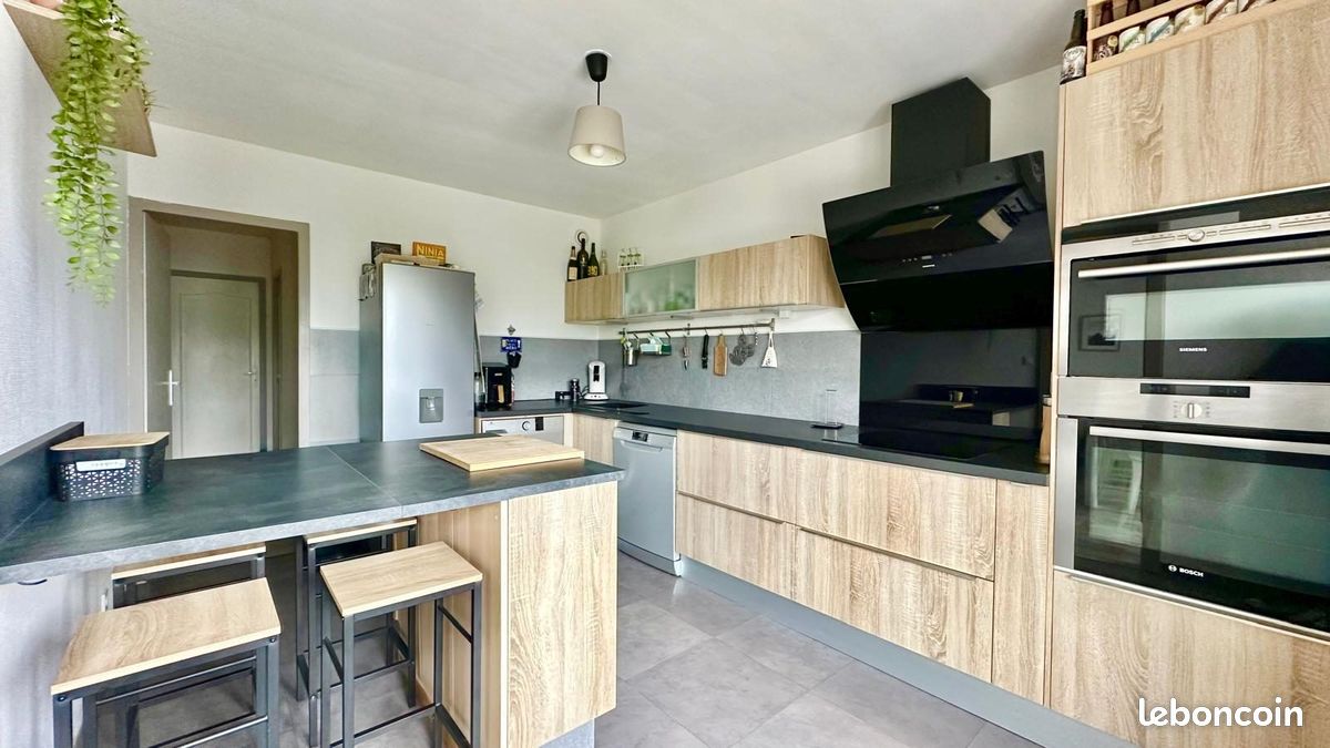 Appartement 3 pièces 70 m² · à Annecy · 70 m² · 320 000 €