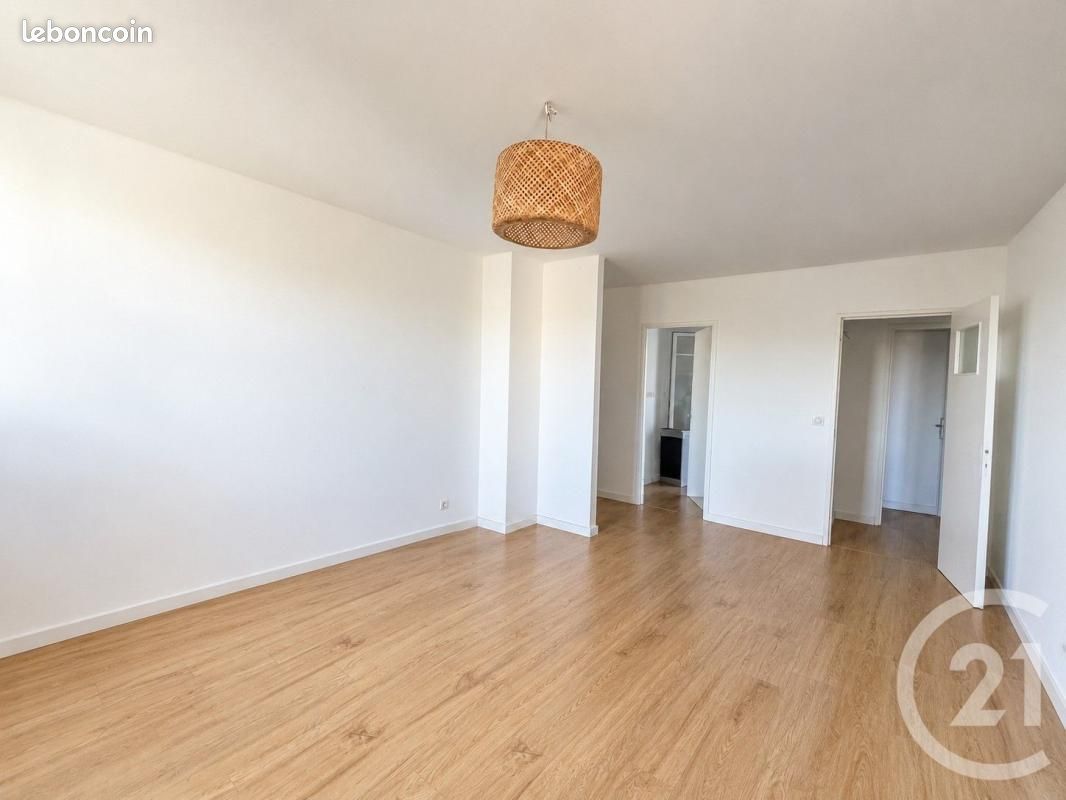 Appartement 3 pièces 56 m² · à La Valette-du-Var · 56 m² · 923 €/mois